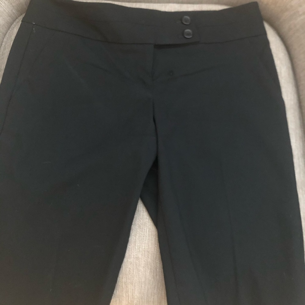 The Limited Exact Stretch black shorts